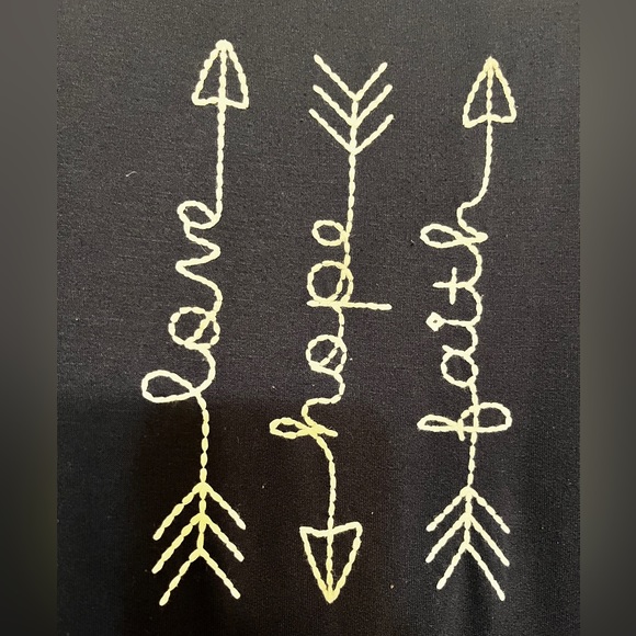 C Wonder woman’s long-sleeve navy pocket top with embroidered lettering Size S - Picture 2 of 5